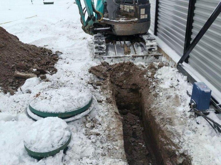 Установка септиков в зимних условиях в Московской области
